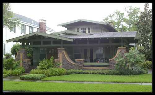 Pasadena style airplane bungalow