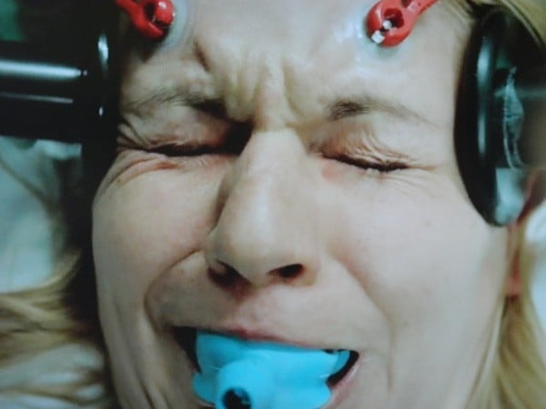 Carrie in shock treatment Homeland TV house