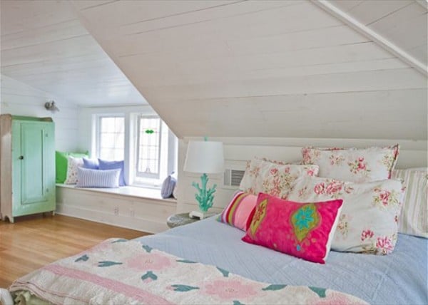 Bedroom with wonderful window seat