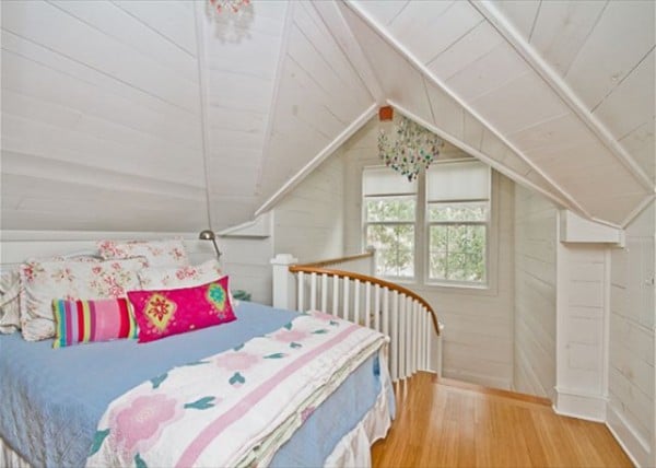 Upstairs bedroom