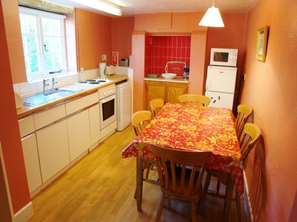English Cottage kitchen 